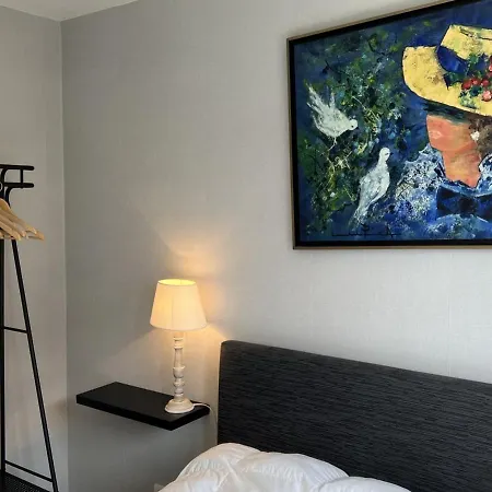 Apartamento 2 Pieces Avec Balcon, Ascenseur, Cuisine Equipee - - Fr-1-487-340 *